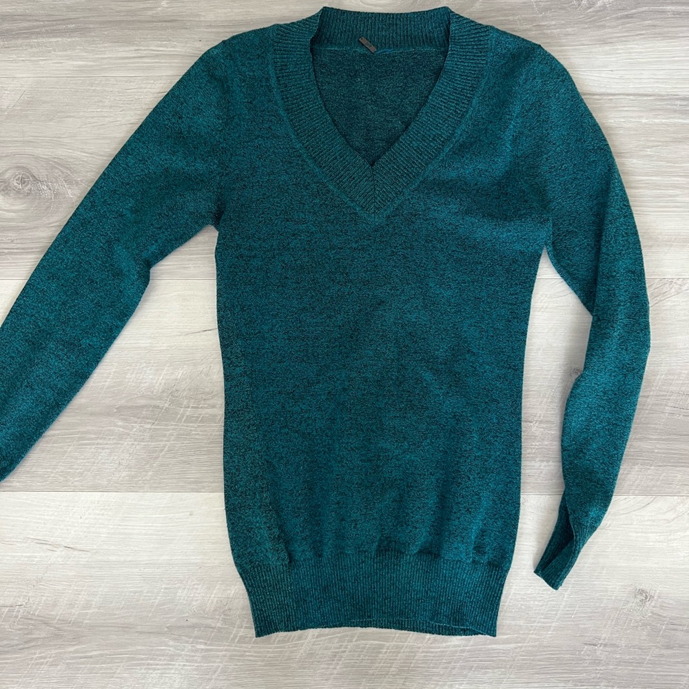 Sweater. Size S